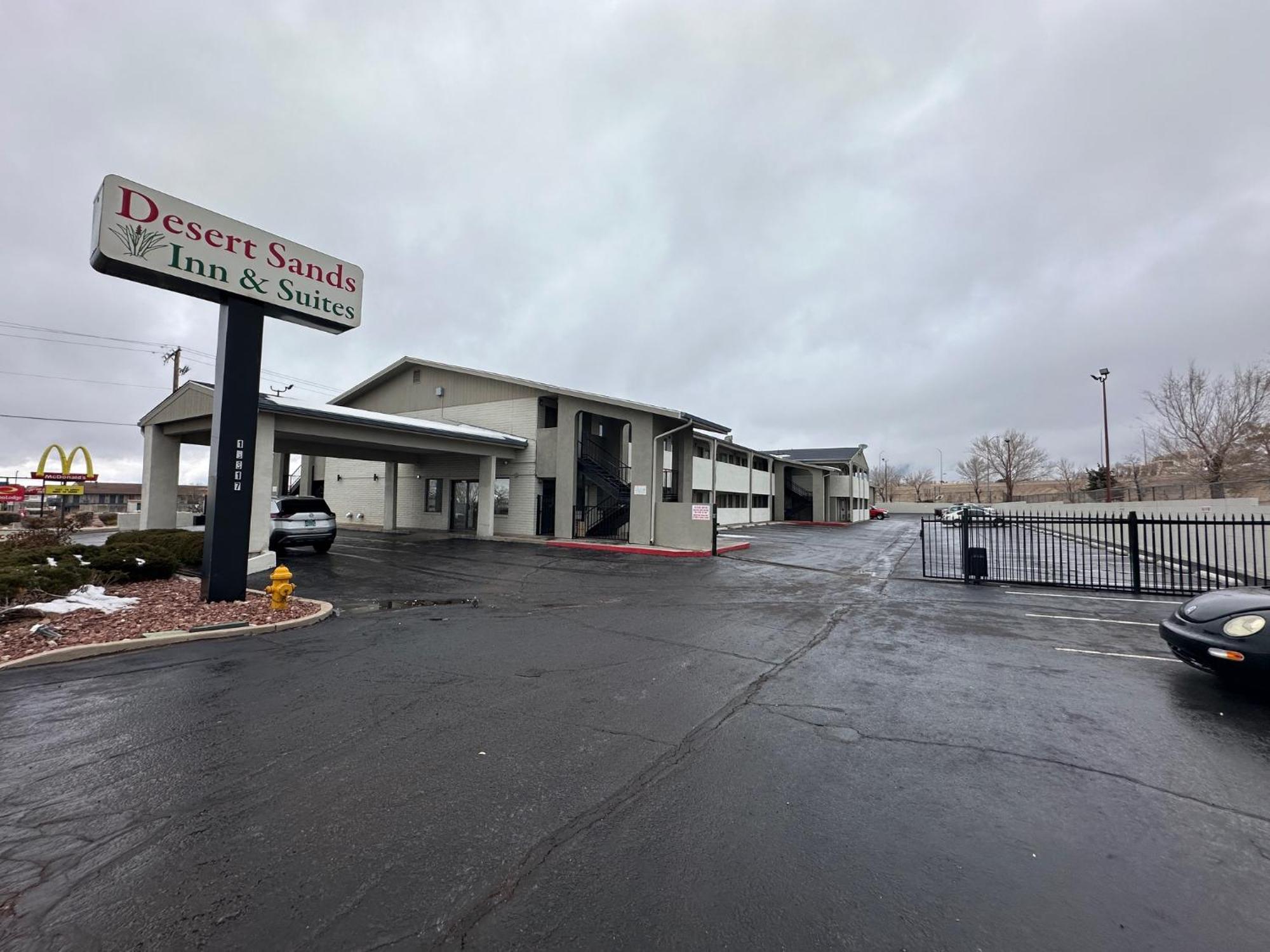 Desert Sands Inn & Suites Albuquerque Extérieur photo